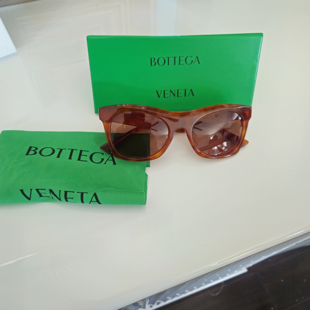 Bottega Veneta Amber Sunglasses